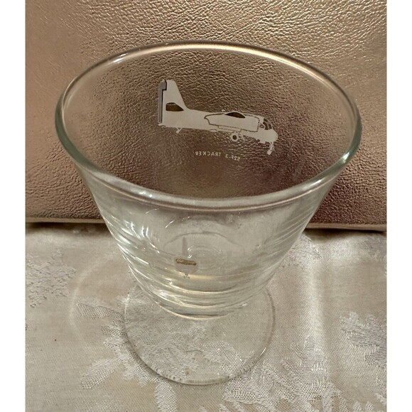 Vintage Stemmed Glasses Airplane Design Hawkeye Gulf  S2F -3 TRACKER - Picture 7 of 11